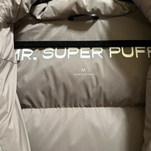 ARITZIA SUPER PUFF IN TAUPE SIZE M